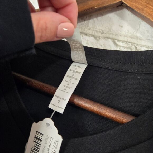 NWT "drunkest bunch campfire" graphic tee - Picture 3 of 10